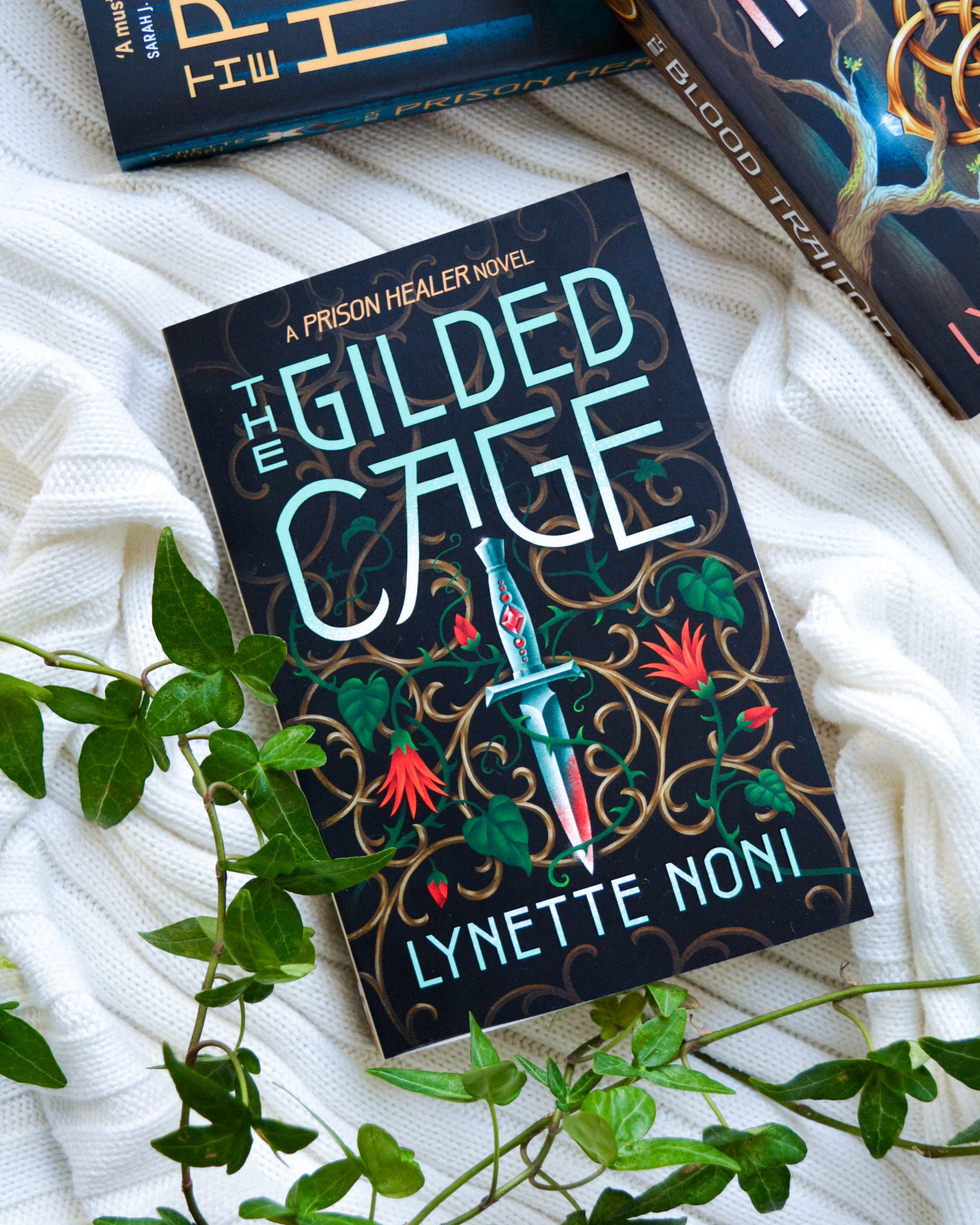 The Gilded Cage Book Cover Bokomslag